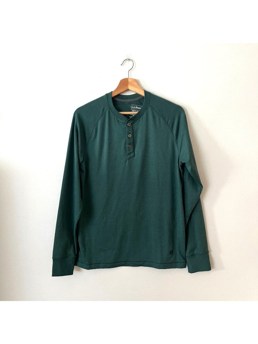 L.L. Bean Men's Venture Soft Henley Long Sleeve Top Green Size Small